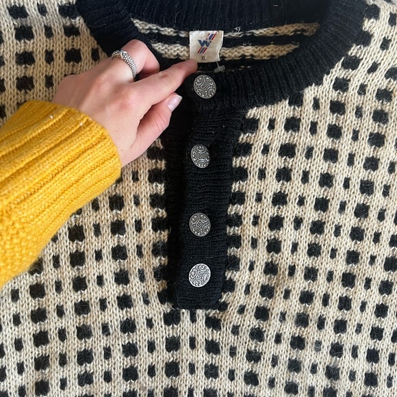 Vintage 100% wool Norwegian sweater - Picture 3 of 6